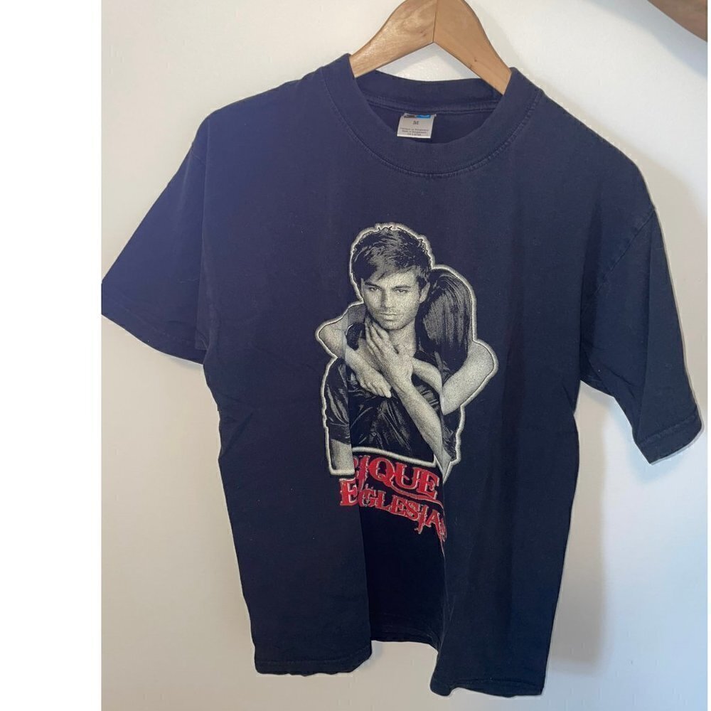 Ad Men's Black Graphic Print T-Shirt Enrique Iglesias concert tour
